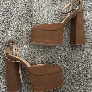 SCHUTZ Tan Platform Heels